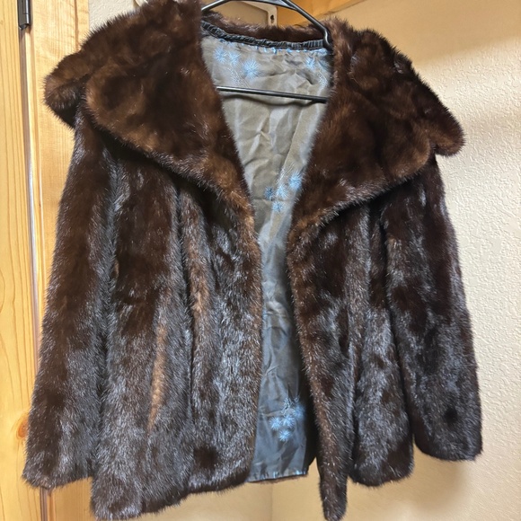 Vintage real fur coat with collar and pockets deep rich brown